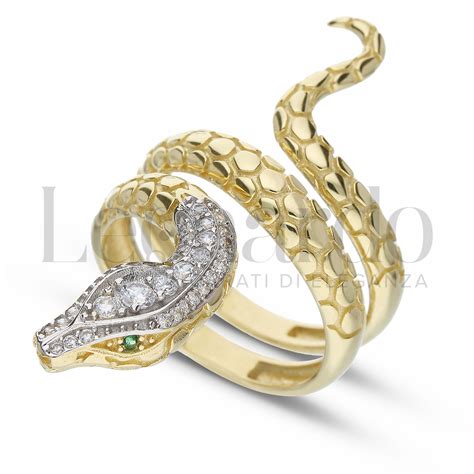 anello prada oro serpente|ANELLO SERPENTE: COSA RAPPRESENTA E QUALE .